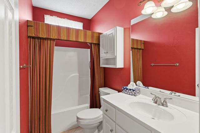 108 Strathmore Ct, Hendersonville, TN 37075