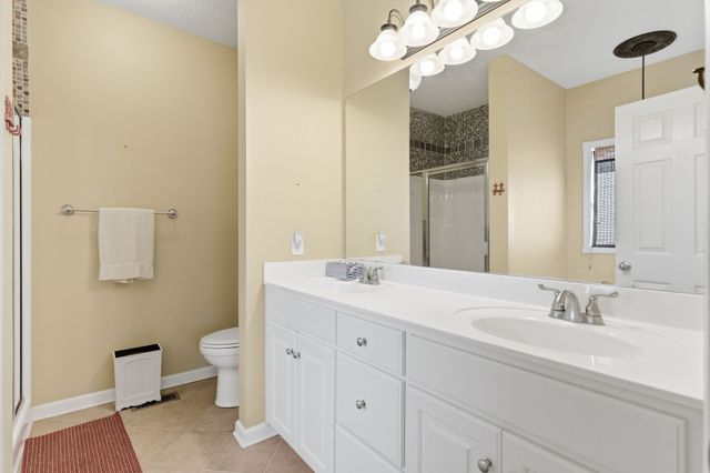 108 Strathmore Ct, Hendersonville, TN 37075