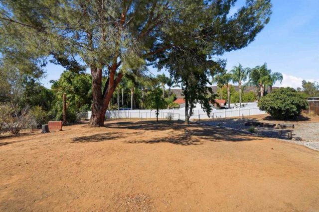 16706 Arena Dr., Ramona, CA 92065