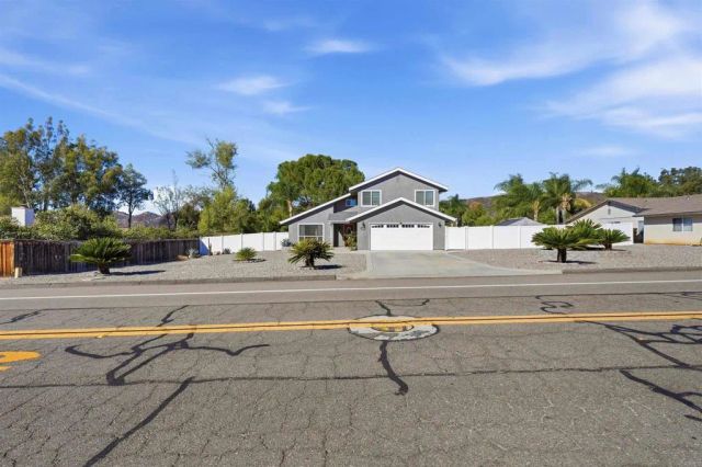 16706 Arena Dr., Ramona, CA 92065