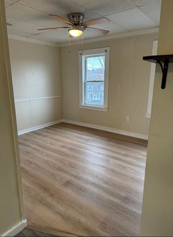 341 Lakeview Avenue 6, Lowell, MA 01850