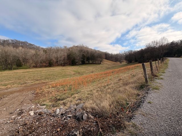 7 Crooked Hill Rd, N, Pulaski, TN 38478