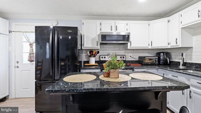 7418 TARFSIDE LN, Gaithersburg, MD 20879