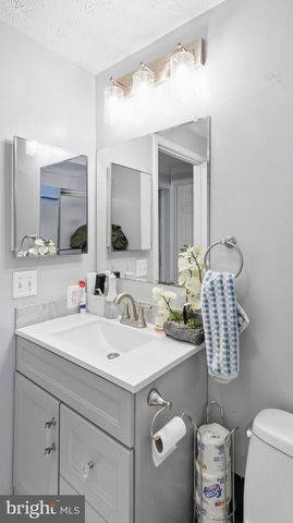 7418 TARFSIDE LN, Gaithersburg, MD 20879