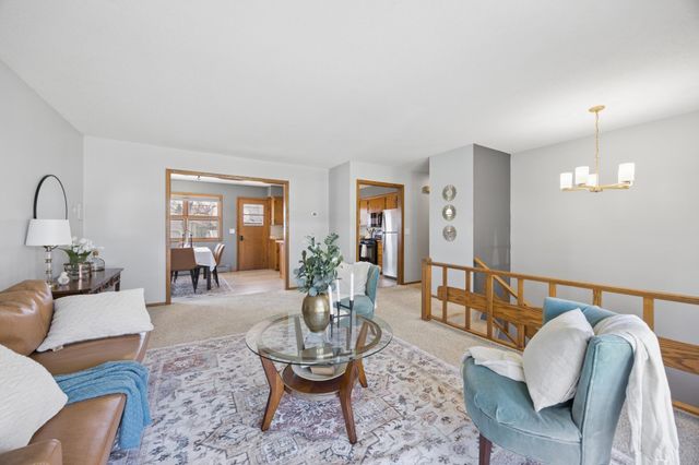 511 8th Street NW, Elk River, MN 55330