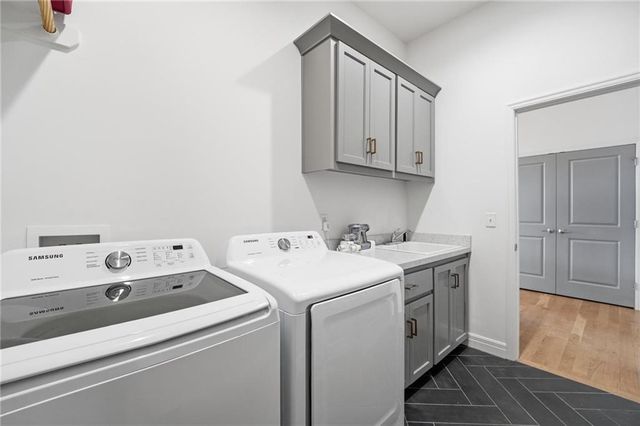 12209 W 157th Terrace, Overland Park, KS 66221
