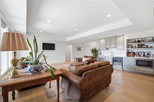 12209 W 157th Terrace, Overland Park, KS 66221