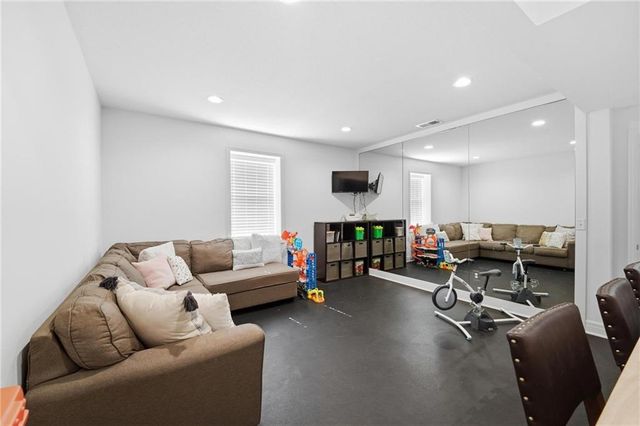 12209 W 157th Terrace, Overland Park, KS 66221