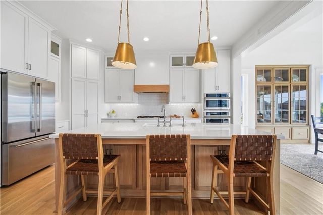 12209 W 157th Terrace, Overland Park, KS 66221
