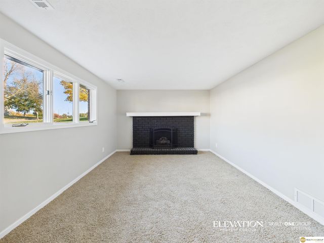 3715 Gayle Avenue, Bellevue, NE 68123