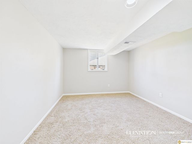 3715 Gayle Avenue, Bellevue, NE 68123