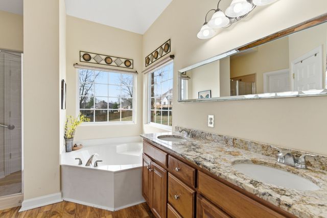 2002 Brenthaven Dr, Mount Juliet, TN 37122