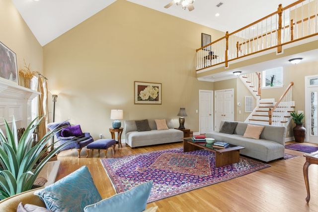 2002 Brenthaven Dr, Mount Juliet, TN 37122