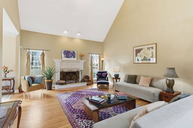 2002 Brenthaven Dr, Mount Juliet, TN 37122