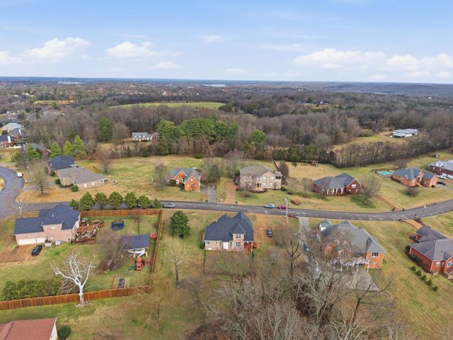 2002 Brenthaven Dr, Mount Juliet, TN 37122