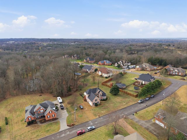 2002 Brenthaven Dr, Mount Juliet, TN 37122