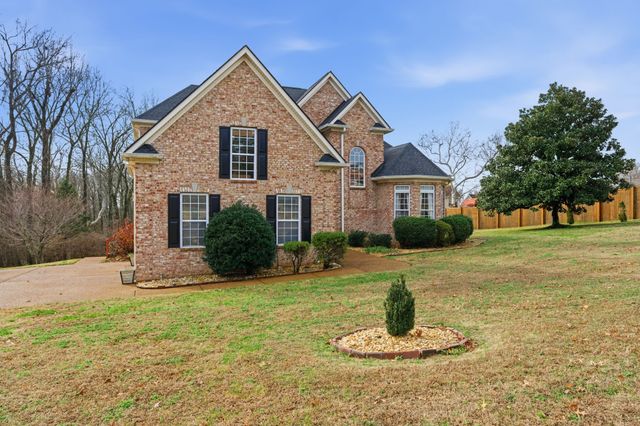 2002 Brenthaven Dr, Mount Juliet, TN 37122