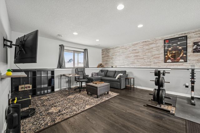 818 Cologne Lane, Waverly, MN 55390