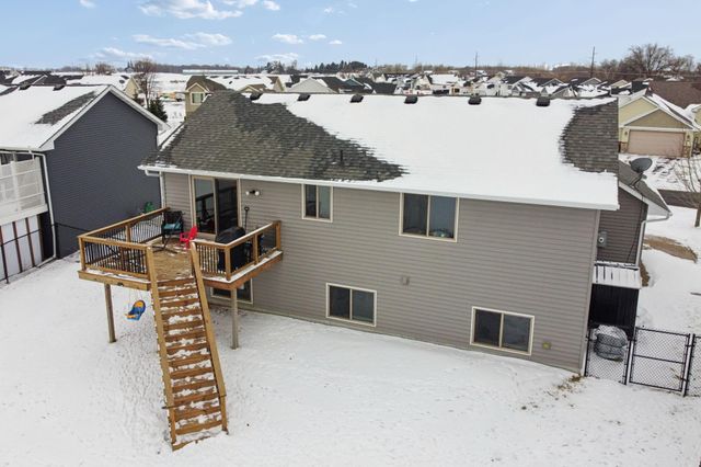 818 Cologne Lane, Waverly, MN 55390