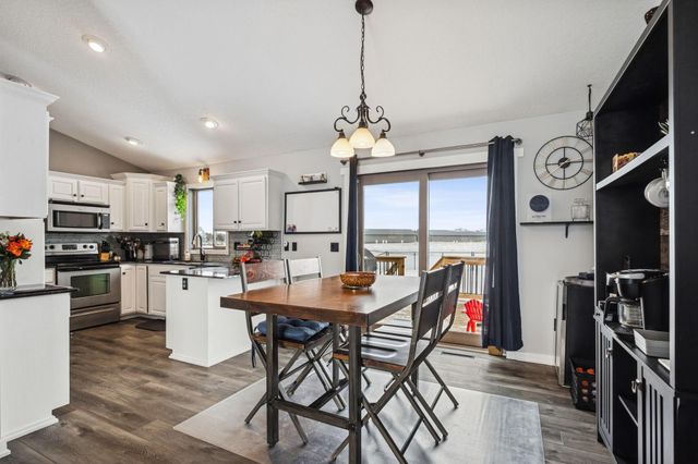 818 Cologne Lane, Waverly, MN 55390