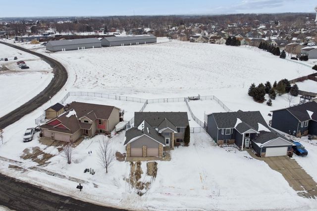 818 Cologne Lane, Waverly, MN 55390