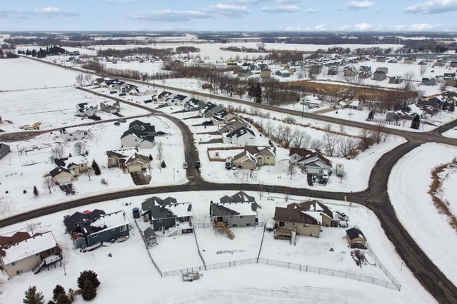 818 Cologne Lane, Waverly, MN 55390