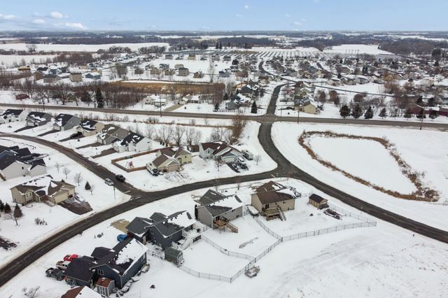 818 Cologne Lane, Waverly, MN 55390