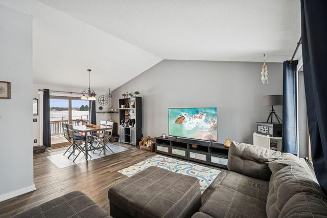 818 Cologne Lane, Waverly, MN 55390