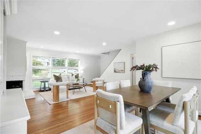 2569 Ridgewood Terrace NW, Atlanta, GA 30318