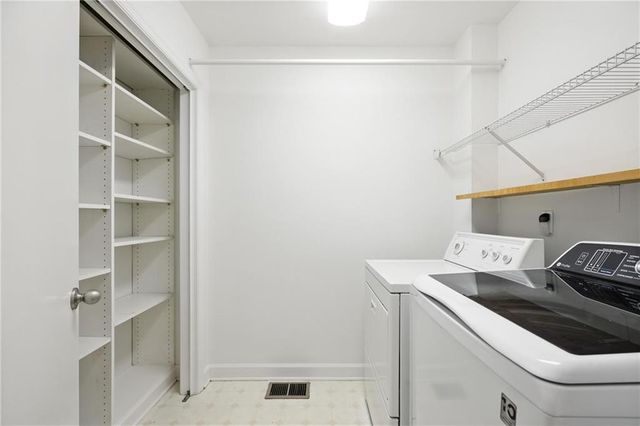 2569 Ridgewood Terrace NW, Atlanta, GA 30318