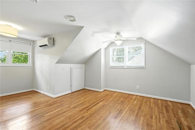 2569 Ridgewood Terrace NW, Atlanta, GA 30318