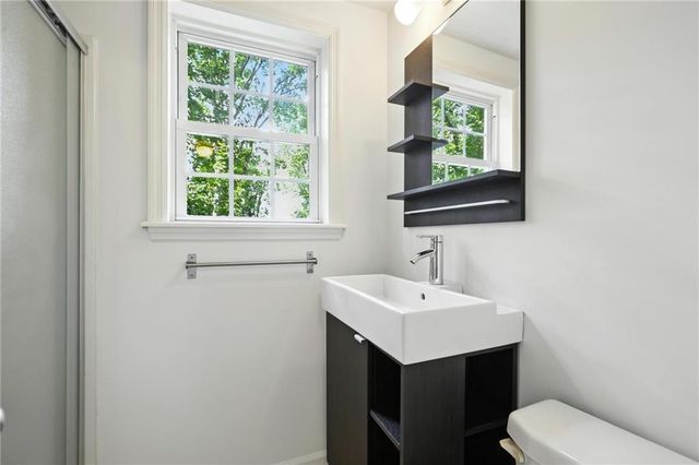 2569 Ridgewood Terrace NW, Atlanta, GA 30318