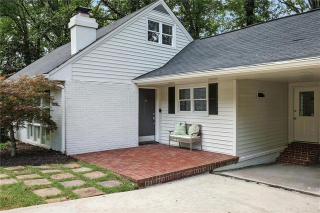 2569 Ridgewood Terrace NW, Atlanta, GA 30318