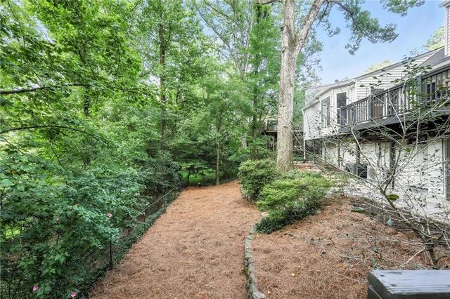 2569 Ridgewood Terrace NW, Atlanta, GA 30318