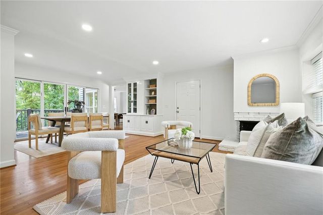 2569 Ridgewood Terrace NW, Atlanta, GA 30318