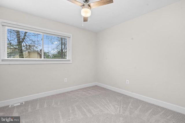 218 PENNY LN, Sterling, VA 20164
