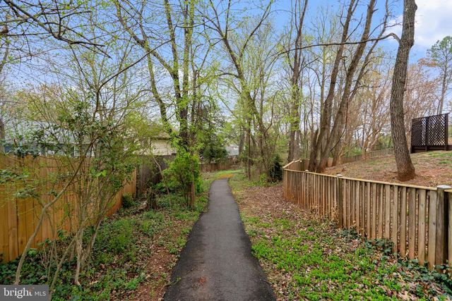 218 PENNY LN, Sterling, VA 20164