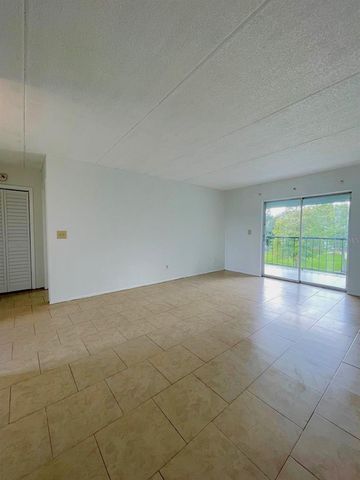 2846 SOMERSET PARK DRIVE 203, Tampa, FL 33613