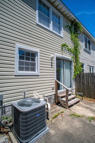 403 2nd Ave N Apt F, Myrtle Beach, SC 29577