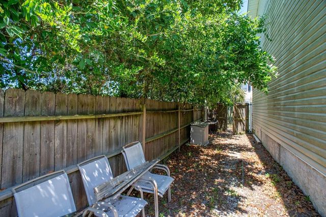 403 2nd Ave N Apt F, Myrtle Beach, SC 29577
