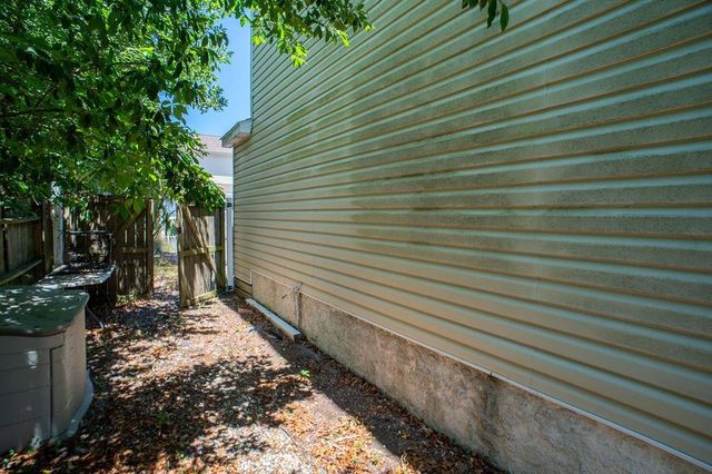 403 2nd Ave N Apt F, Myrtle Beach, SC 29577