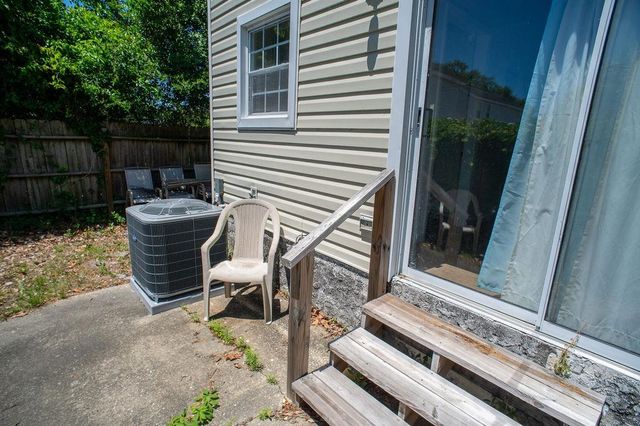 403 2nd Ave N Apt F, Myrtle Beach, SC 29577