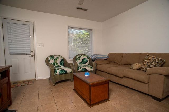 403 2nd Ave N Apt F, Myrtle Beach, SC 29577
