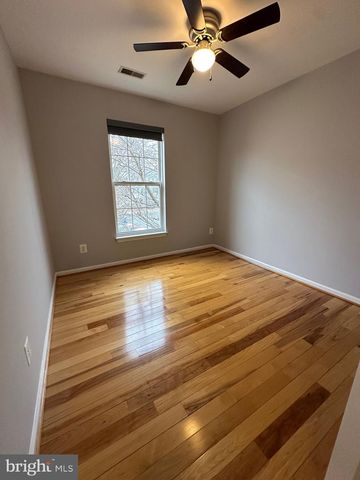 7017 MANAHOAC PL, Gainesville, VA 20155