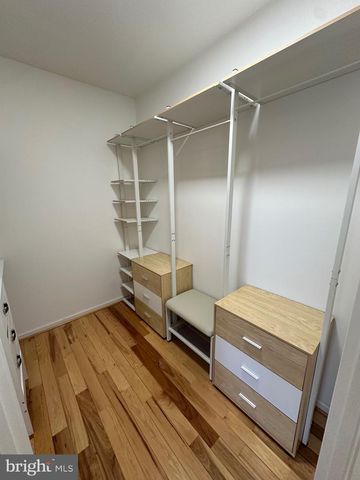 7017 MANAHOAC PL, Gainesville, VA 20155