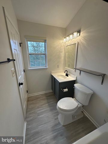 7017 MANAHOAC PL, Gainesville, VA 20155