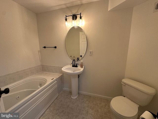 7017 MANAHOAC PL, Gainesville, VA 20155