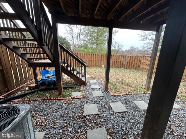 7017 MANAHOAC PL, Gainesville, VA 20155