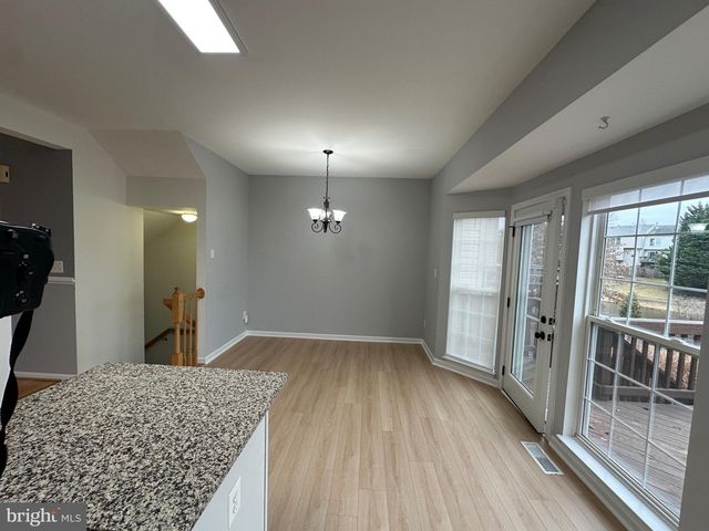 7017 MANAHOAC PL, Gainesville, VA 20155