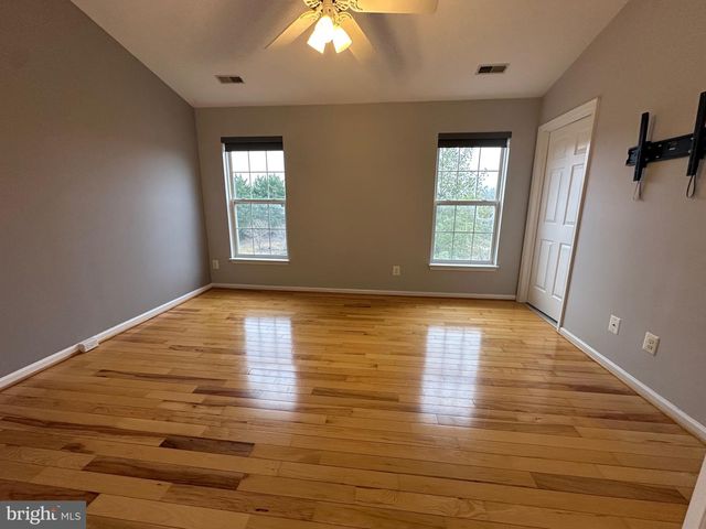 7017 MANAHOAC PL, Gainesville, VA 20155